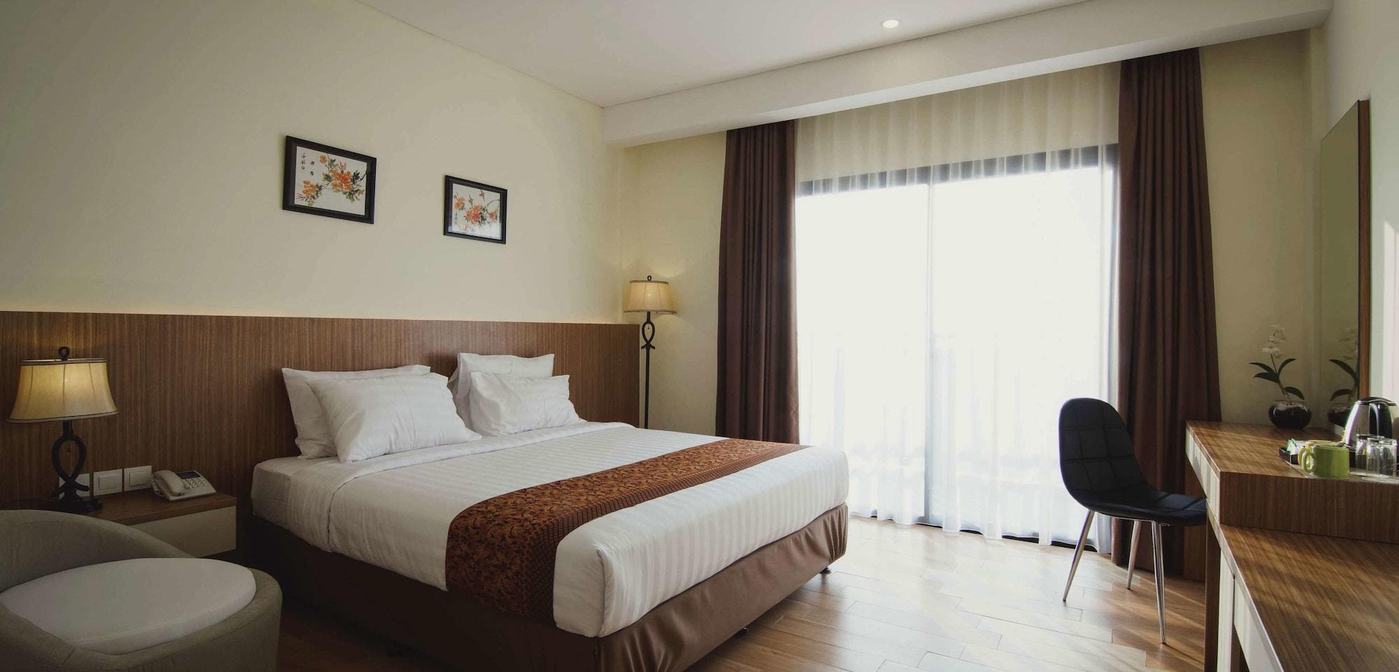 Golden Tulip Essential Belitung Tanjung Pandan Exterior foto