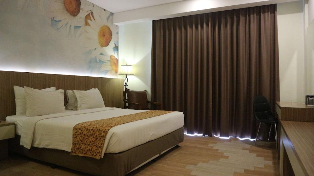 Golden Tulip Essential Belitung Tanjung Pandan Exterior foto