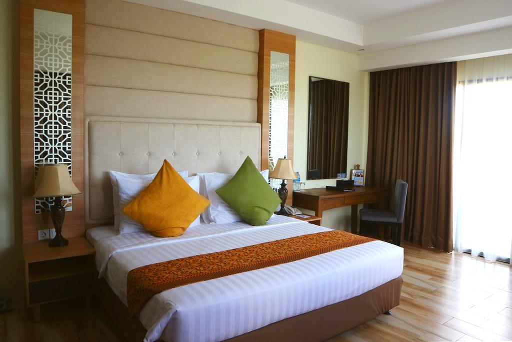 Golden Tulip Essential Belitung Tanjung Pandan Exterior foto